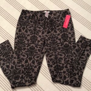 Xhilaration skinny print pants